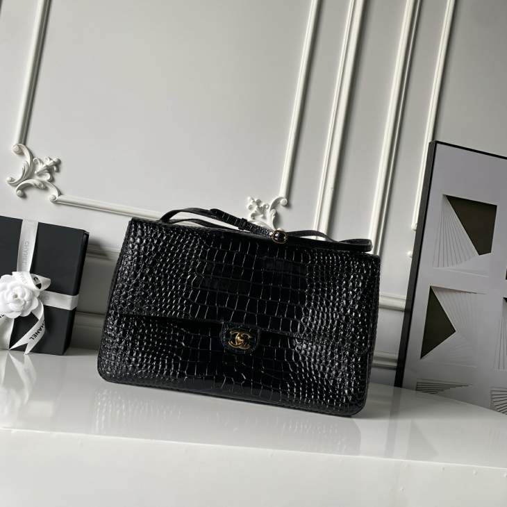 Picture of Chanel Handbags _SKUfw242184997fw